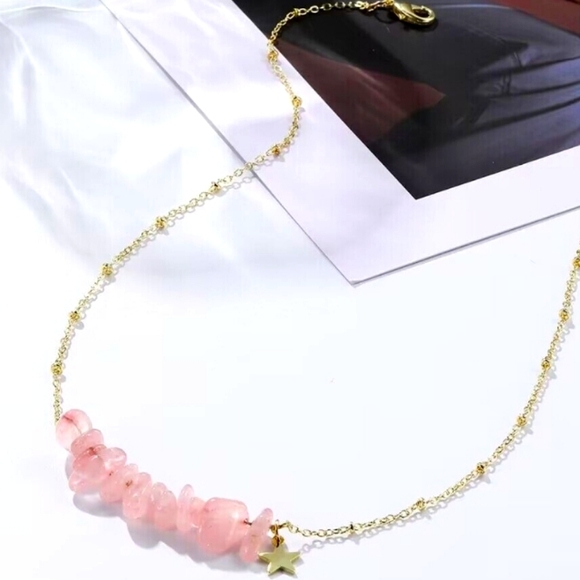 Jewelry - NEW! Beautiful Pink Rose Quartz Chips Gold Necklace